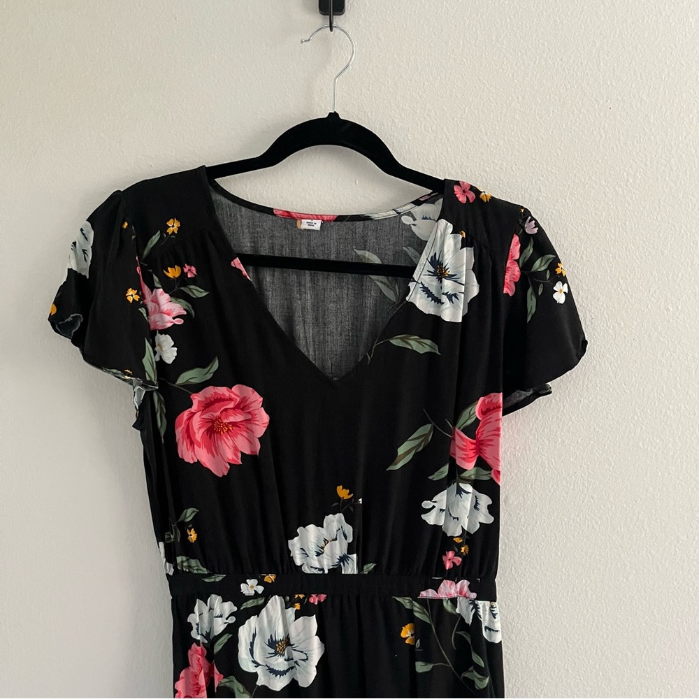 Old Navy • Floral V‎ Neck Dress